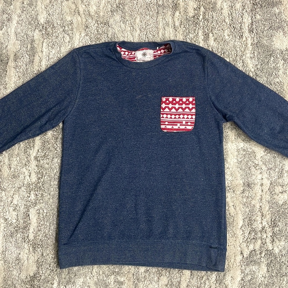 Men’s Light Sweater w/ Front Pocket
